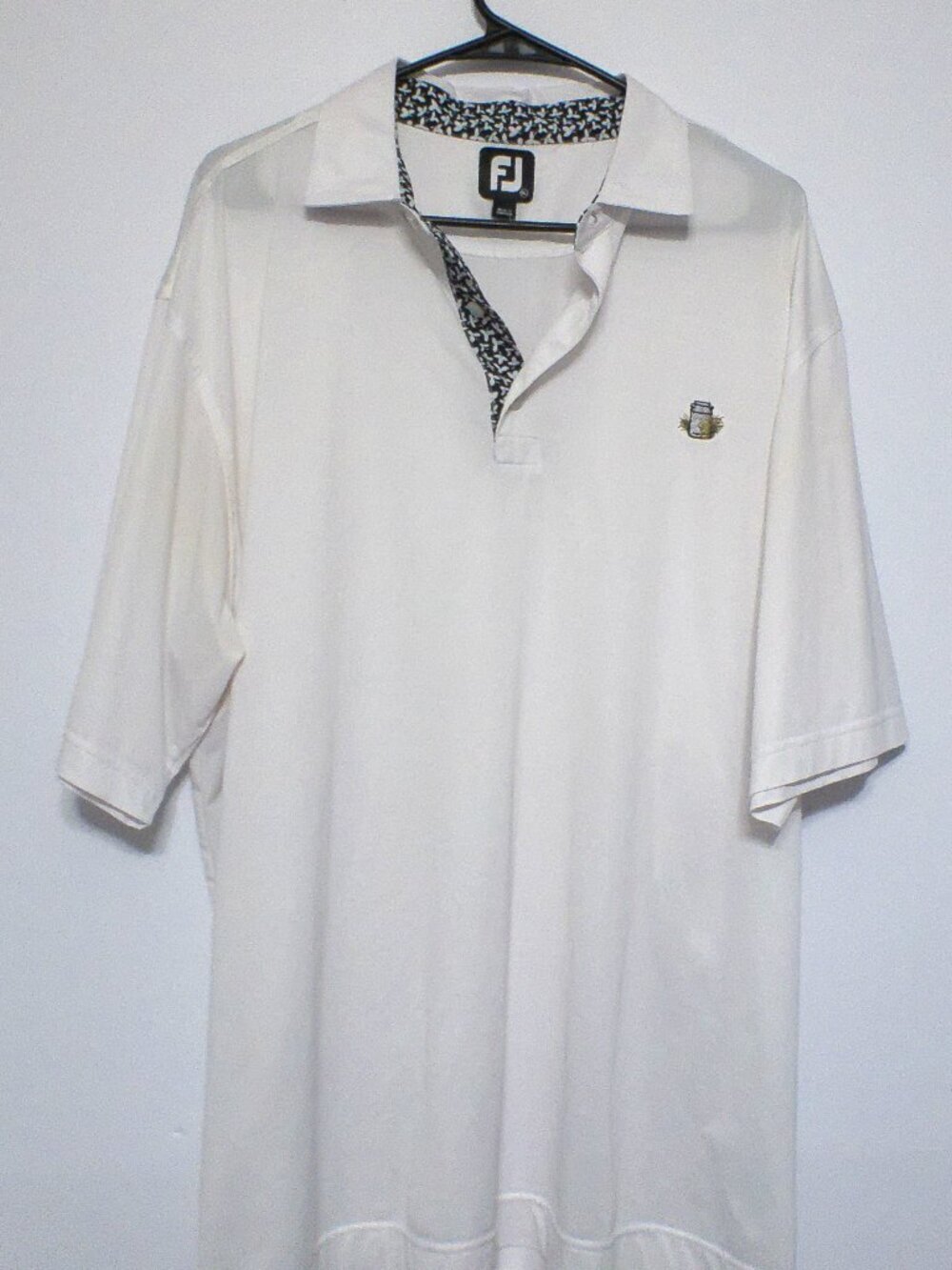 FootJoy Polo Shirt Men’s XL White Golf Shirt Embroidered Club Crest Performance